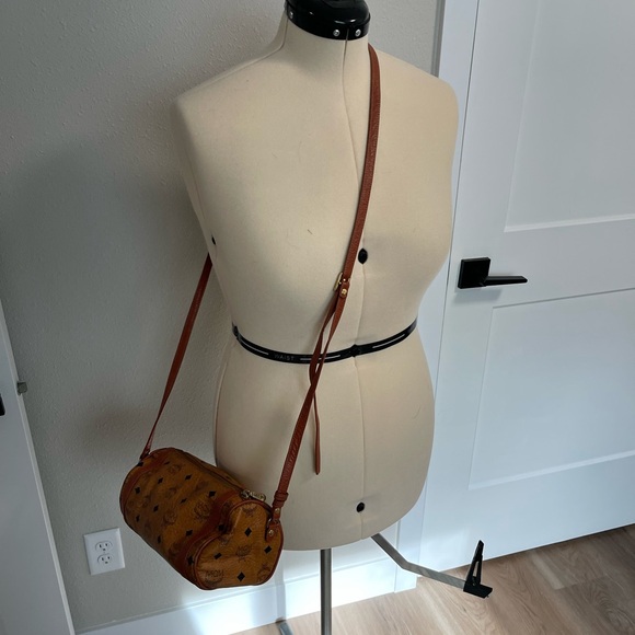 MCM Visetos Barrel Crossbody bag in excellent condition - Picture 7 of 9
